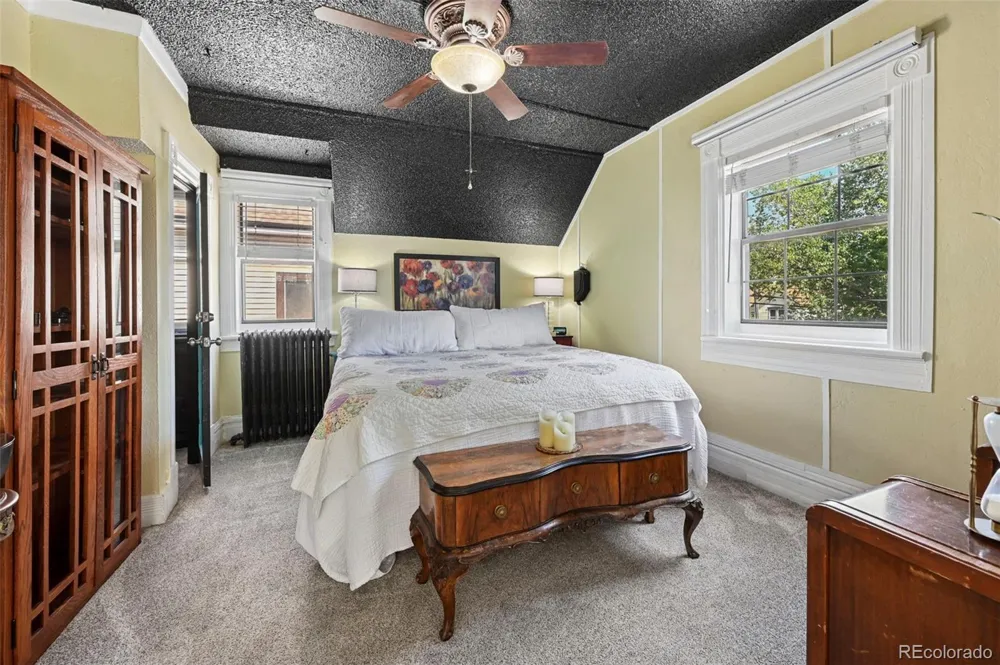 323 E Boulder Street Colorado Springs, CO 80903