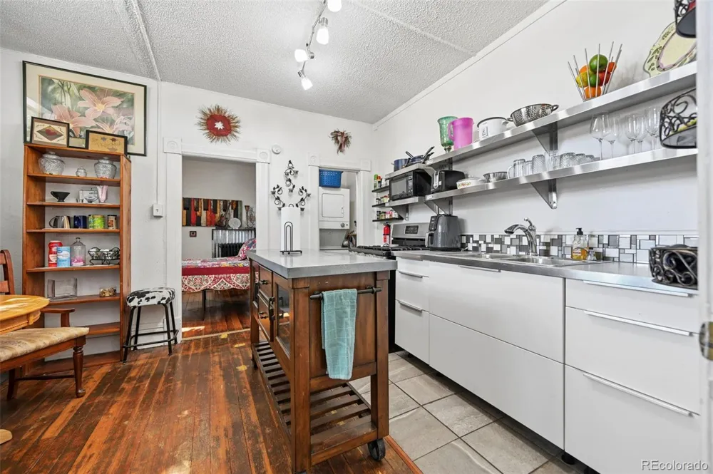 323 E Boulder Street Colorado Springs, CO 80903