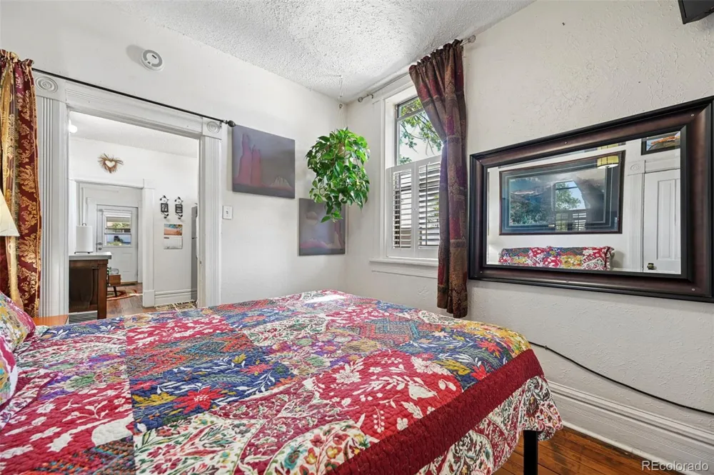 323 E Boulder Street Colorado Springs, CO 80903