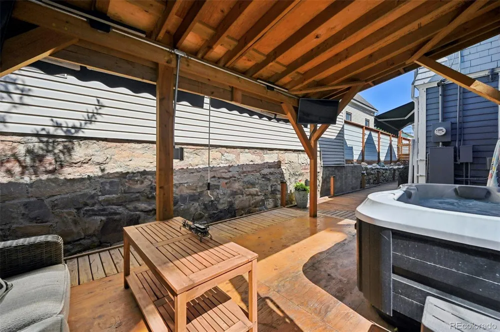 323 E Boulder Street Colorado Springs, CO 80903