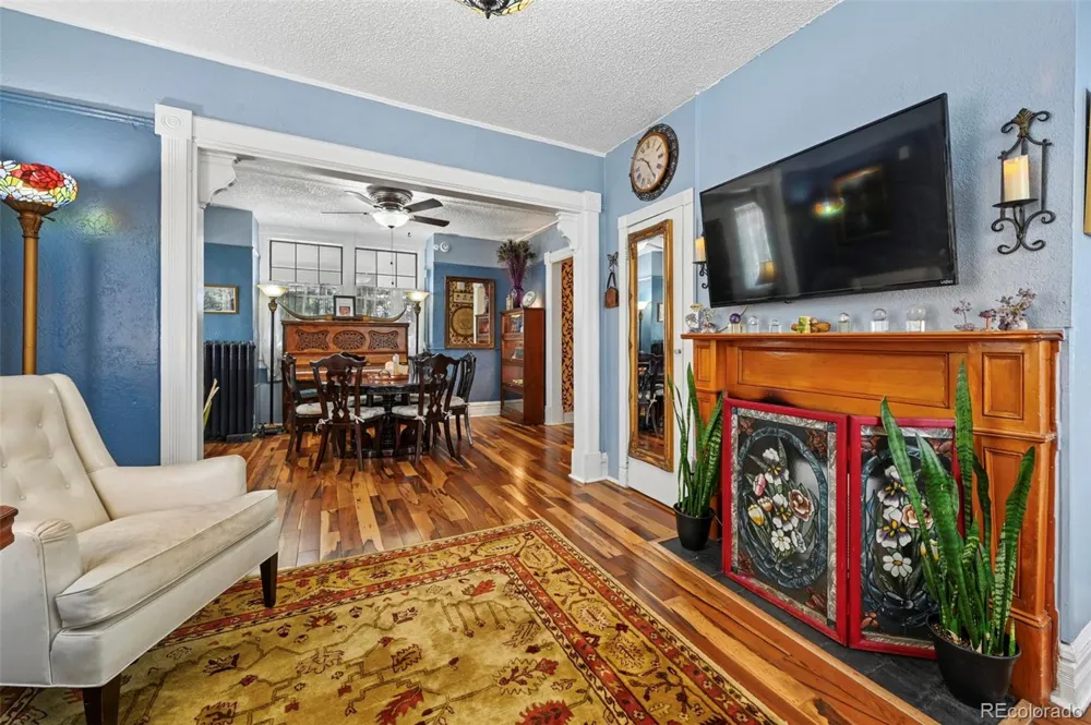323 E Boulder Street Colorado Springs, CO 80903