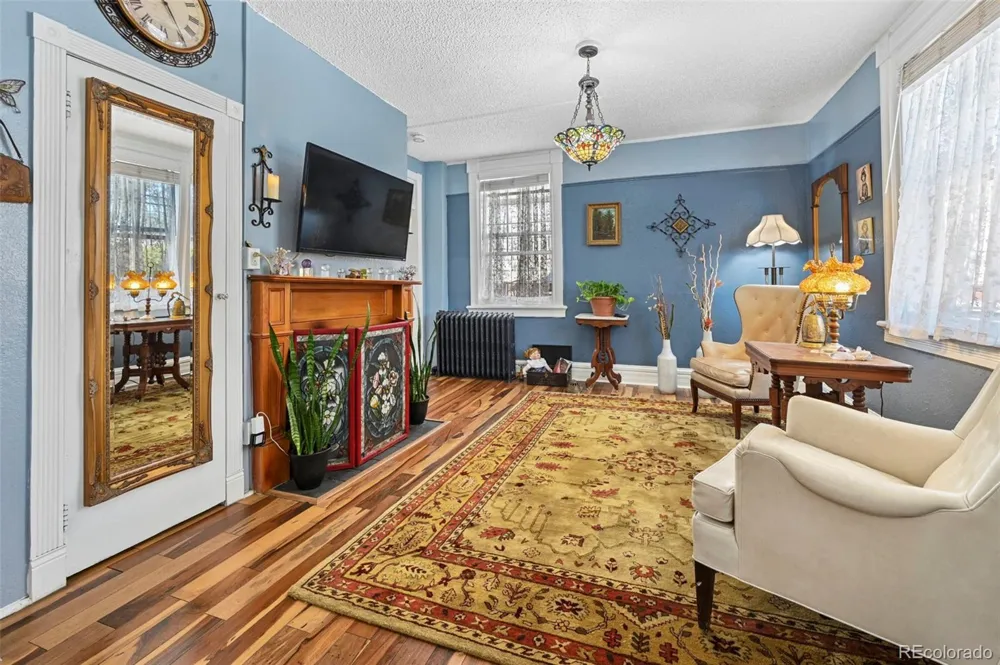 323 E Boulder Street Colorado Springs, CO 80903