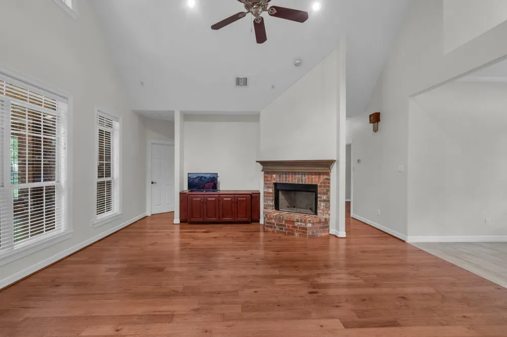 28510 Yonder Way Houston, TX 77336