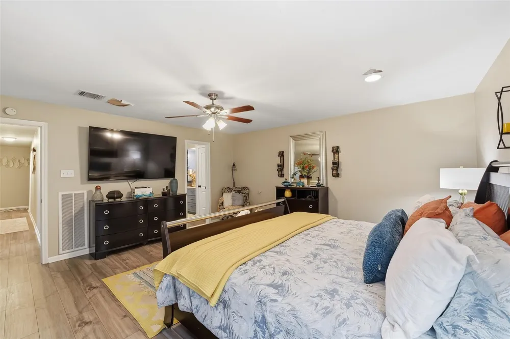 15326 La Mancha Drive Houston, TX 77083