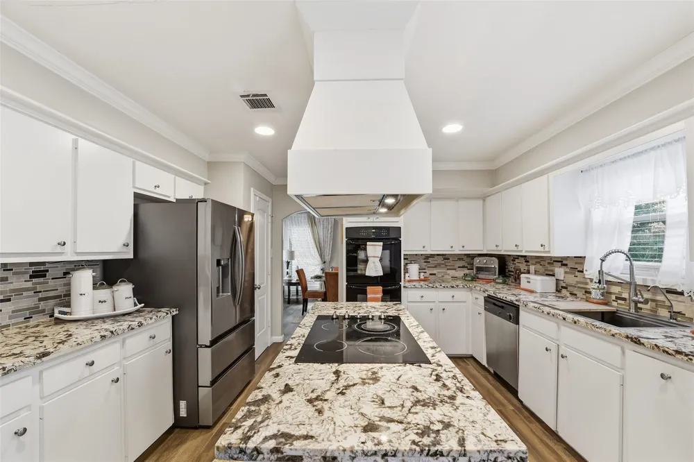 15326 La Mancha Drive Houston, TX 77083