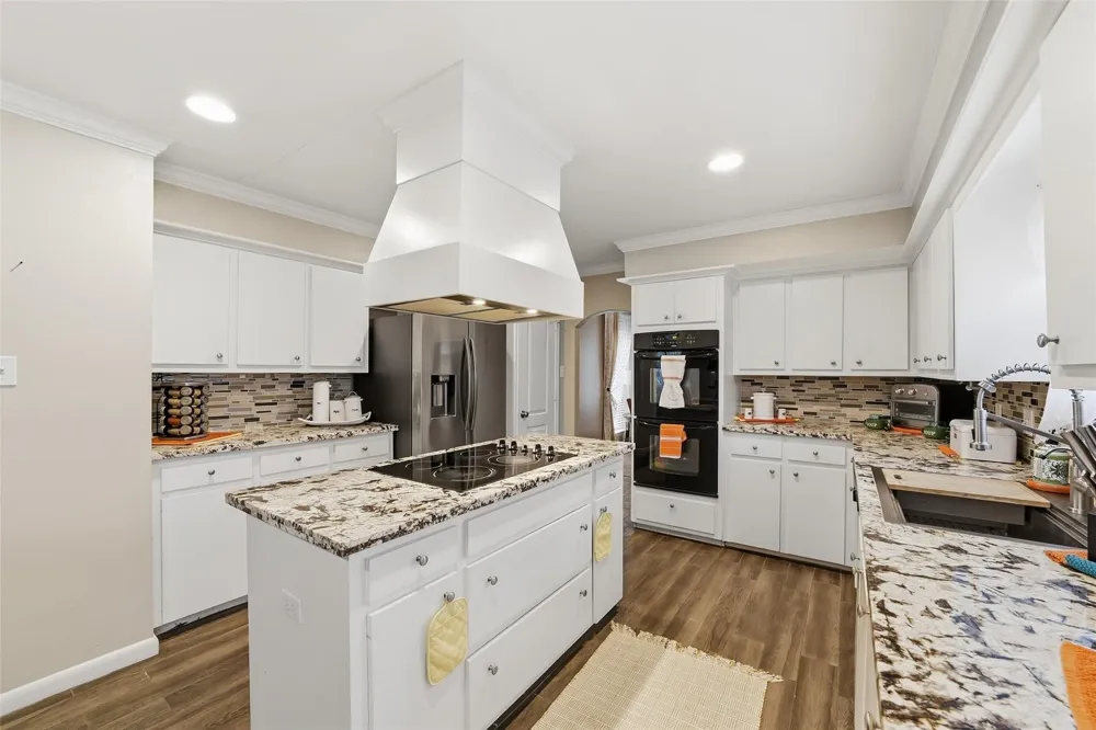 15326 La Mancha Drive Houston, TX 77083