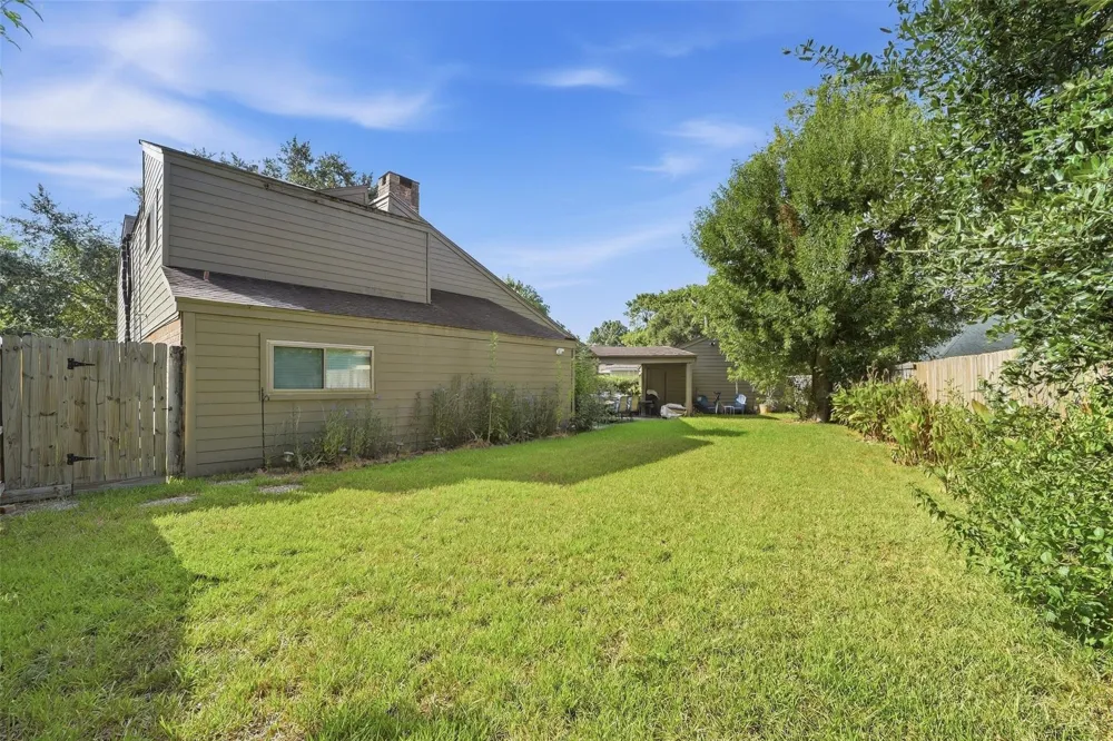 15326 La Mancha Drive Houston, TX 77083