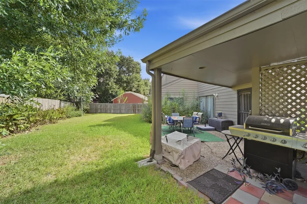 15326 La Mancha Drive Houston, TX 77083