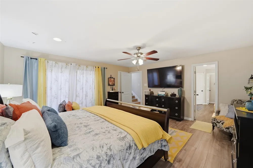 15326 La Mancha Drive Houston, TX 77083
