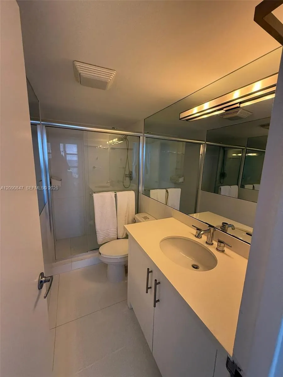 10275 Collins Ave #619 Bal Harbour, FL 33154