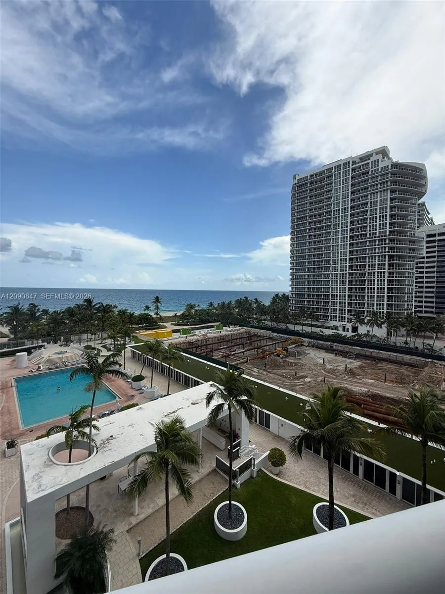 10275 Collins Ave #619 Bal Harbour, FL 33154