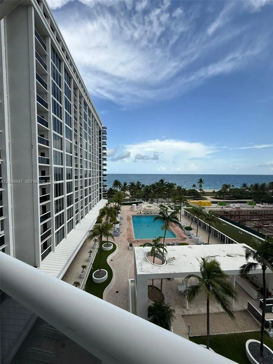10275 Collins Ave #619 Bal Harbour, FL 33154