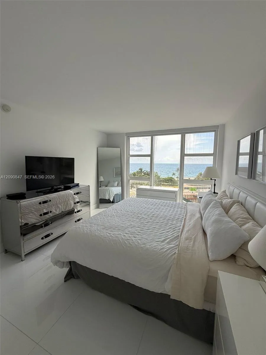 10275 Collins Ave #619 Bal Harbour, FL 33154