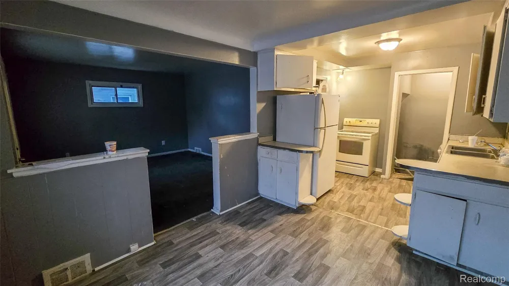 8543 Mark Twain Street Detroit City, MI 48228