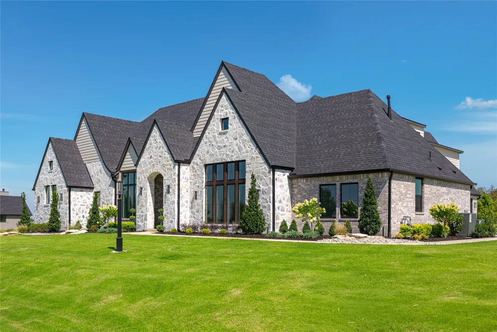 6275 quail cove Circle Owasso, OK 74055
