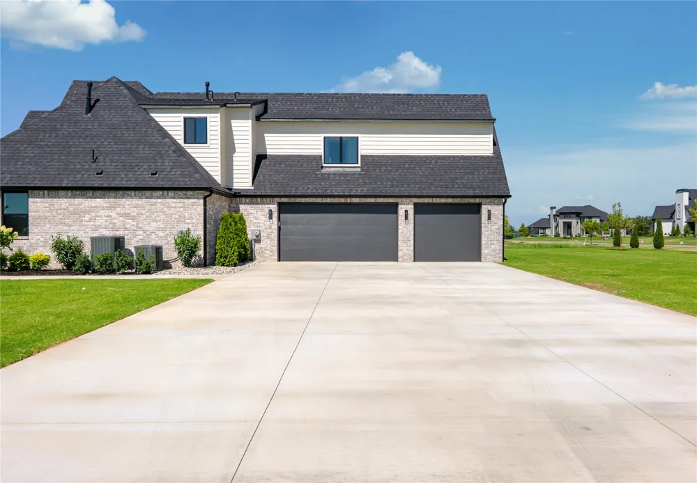 6275 quail cove Circle Owasso, OK 74055