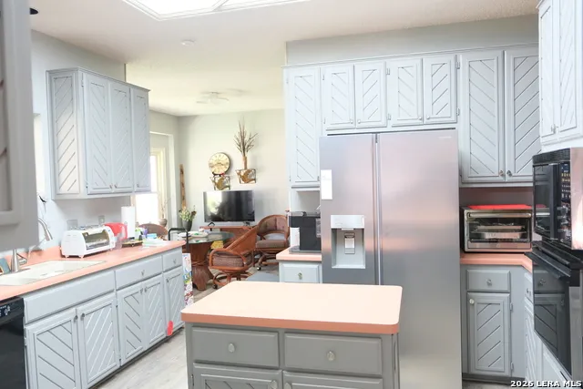 6006 SHADY CREEK Windcrest, TX 78239