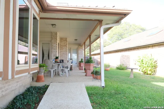 6006 SHADY CREEK Windcrest, TX 78239