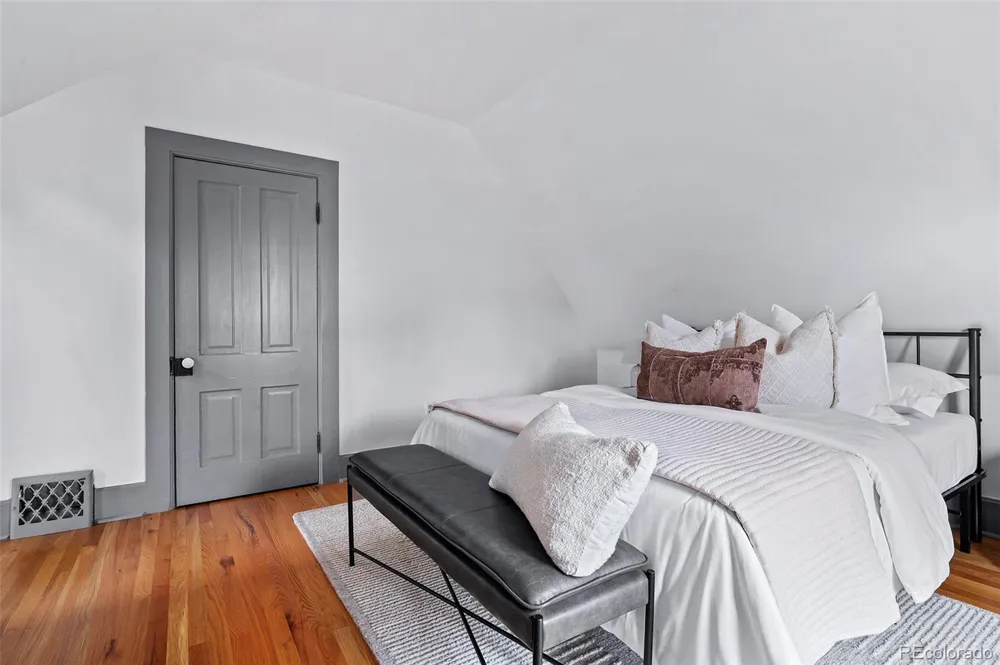 1938 W 34th Avenue Denver, CO 80211
