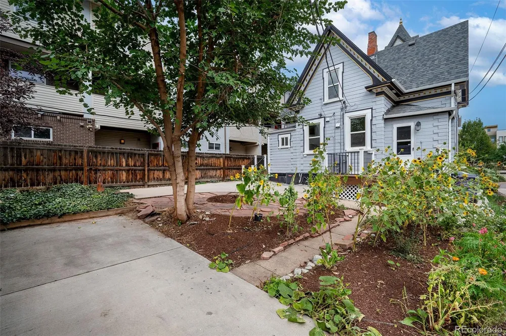 1938 W 34th Avenue Denver, CO 80211