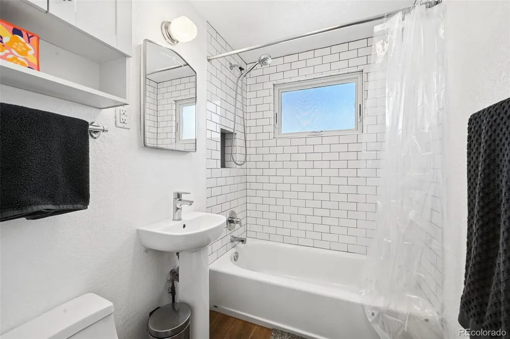 2001 W 46th Avenue Denver, CO 80211