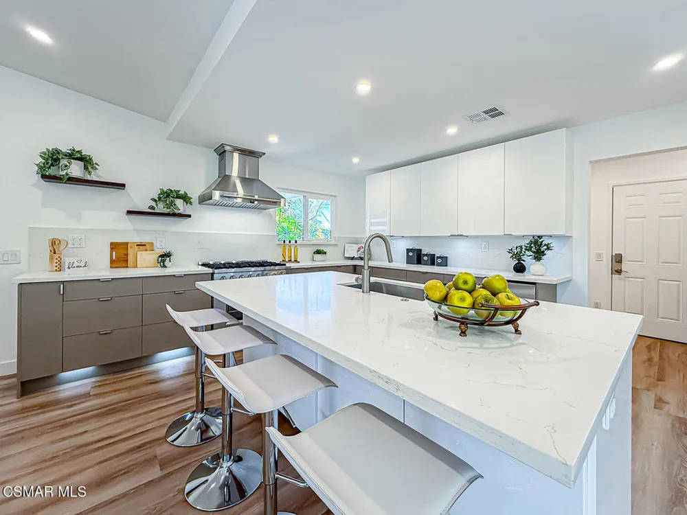 4627 Willens Avenue Woodland Hills, CA 91364