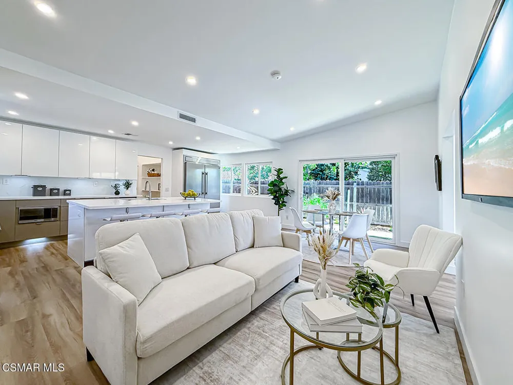 4627 Willens Avenue Woodland Hills, CA 91364
