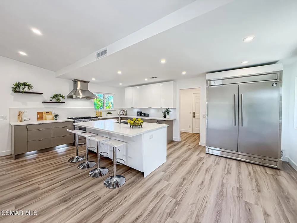 4627 Willens Avenue Woodland Hills, CA 91364