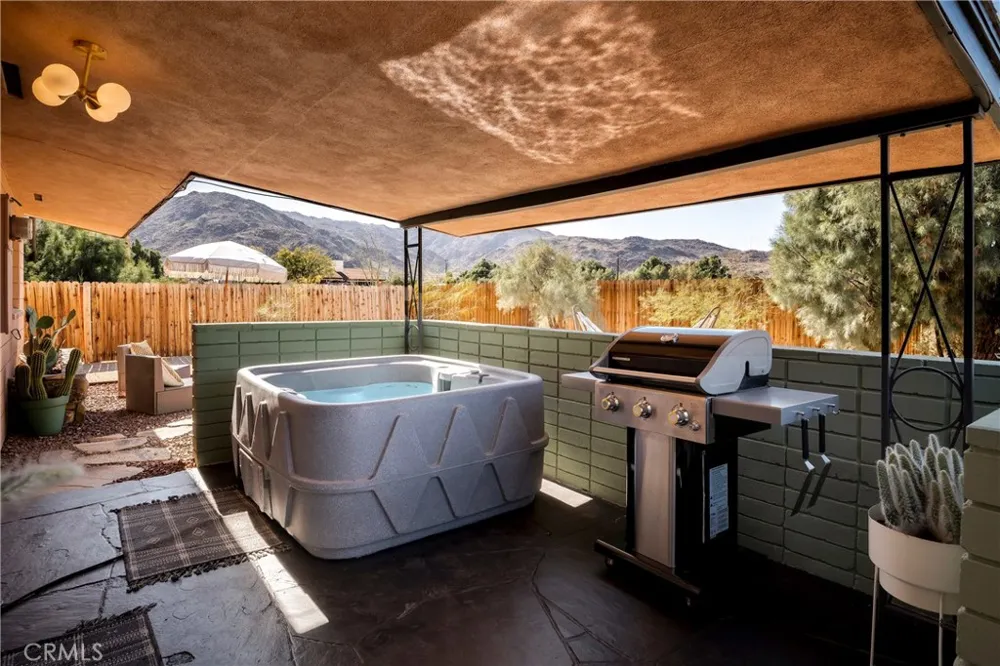 6610 Alpine 29 Palms, CA 92277