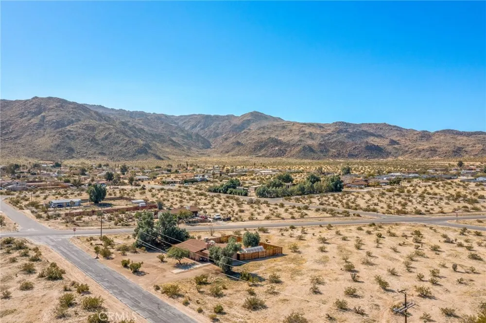 6610 Alpine 29 Palms, CA 92277
