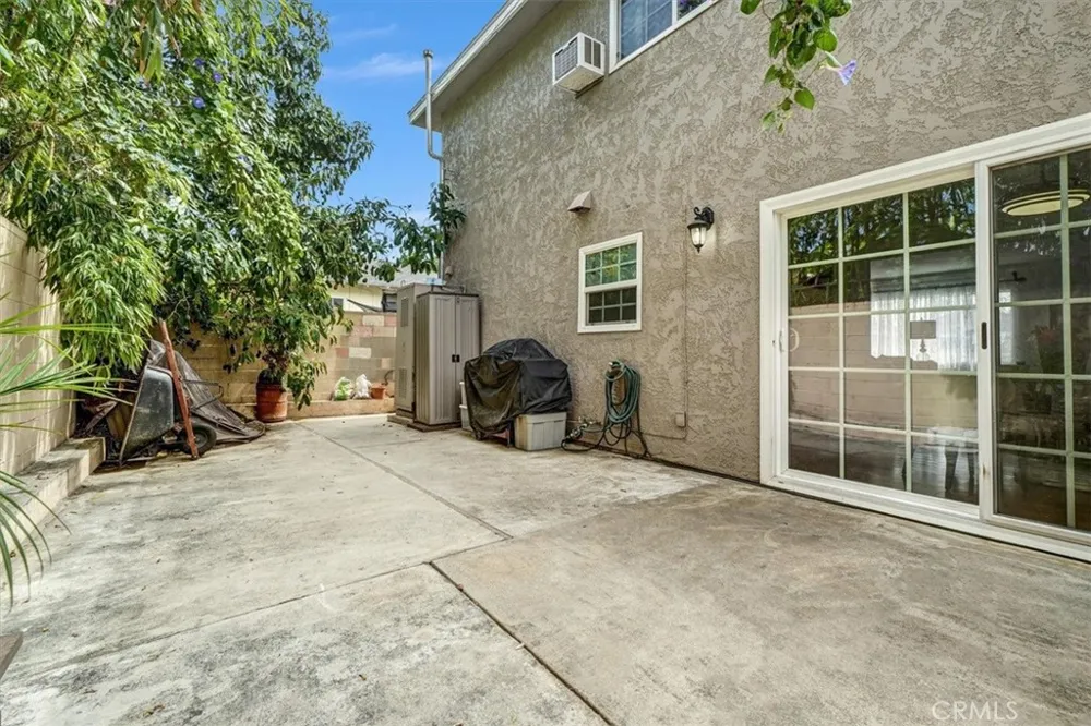 232 W 11th #3 San Pedro, CA 90731