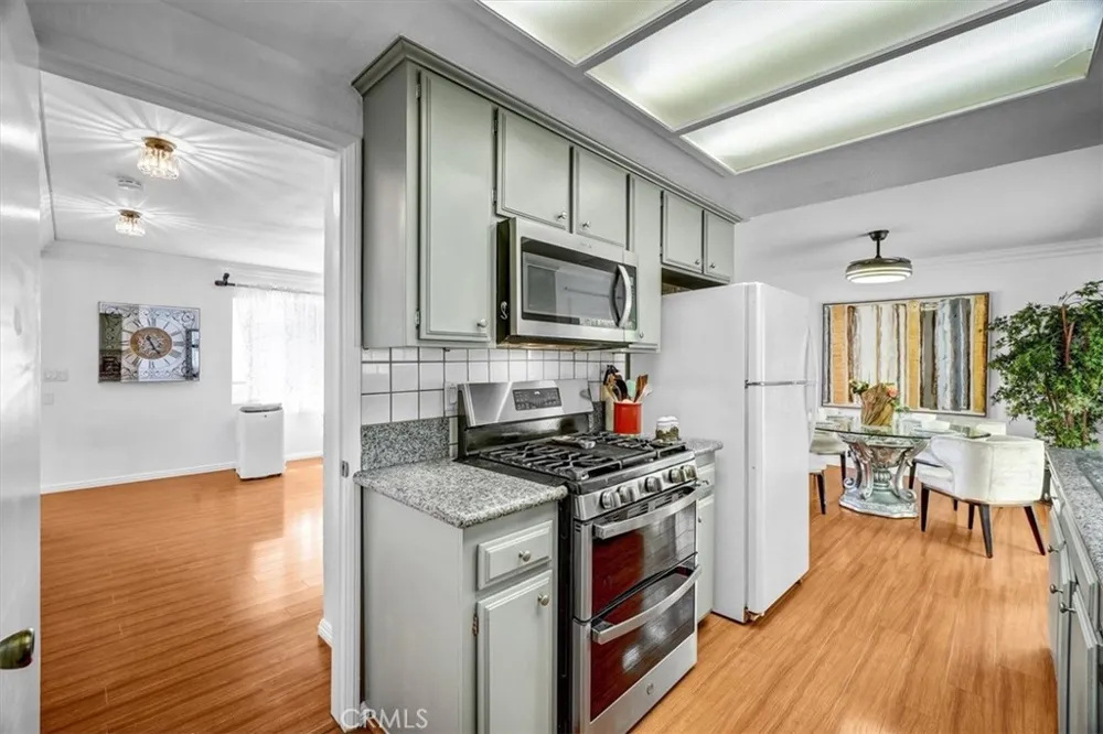 232 W 11th #3 San Pedro, CA 90731