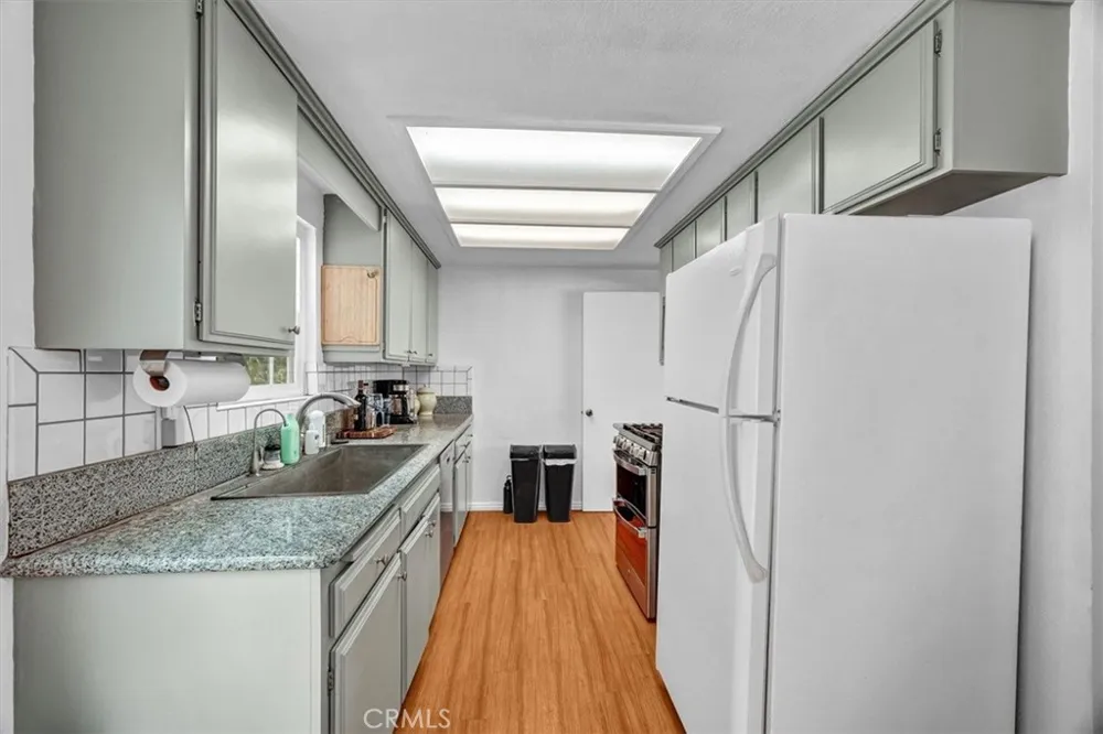 232 W 11th #3 San Pedro, CA 90731
