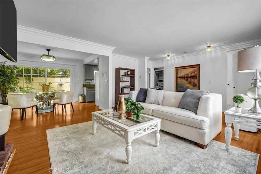 232 W 11th #3 San Pedro, CA 90731