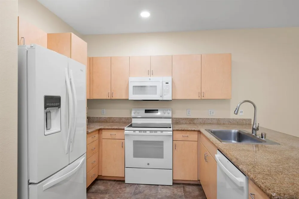 1501 Front #204 San Diego, CA 92101