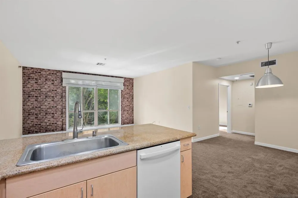 1501 Front #204 San Diego, CA 92101