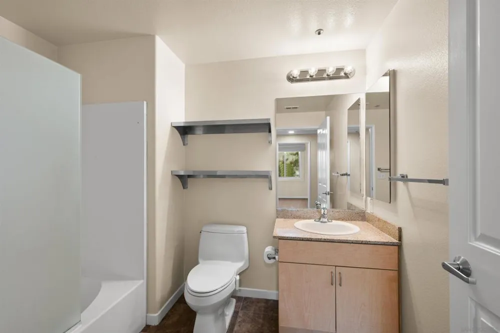1501 Front #204 San Diego, CA 92101