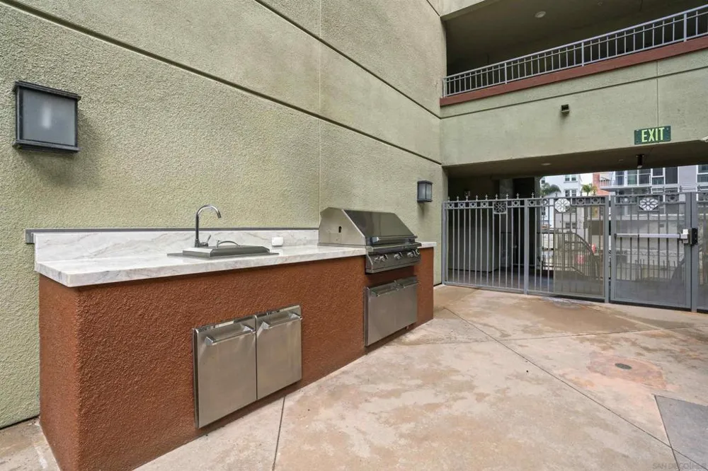 1501 Front #204 San Diego, CA 92101