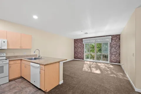 1501 Front #204