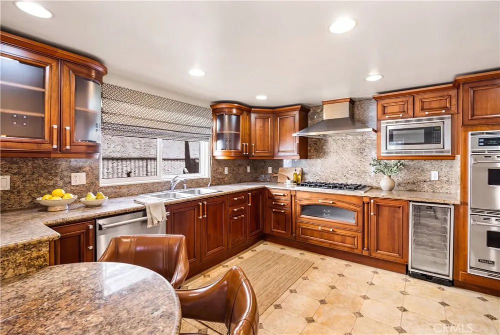 1740 S Westgate Los Angeles, CA 90025