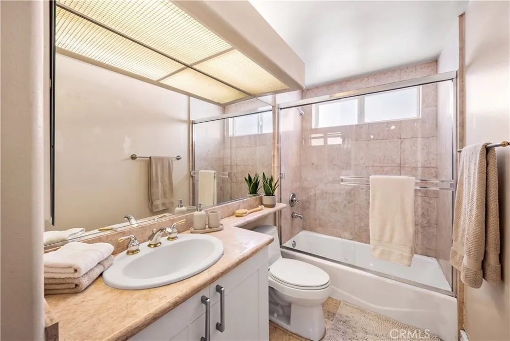 1740 S Westgate Los Angeles, CA 90025