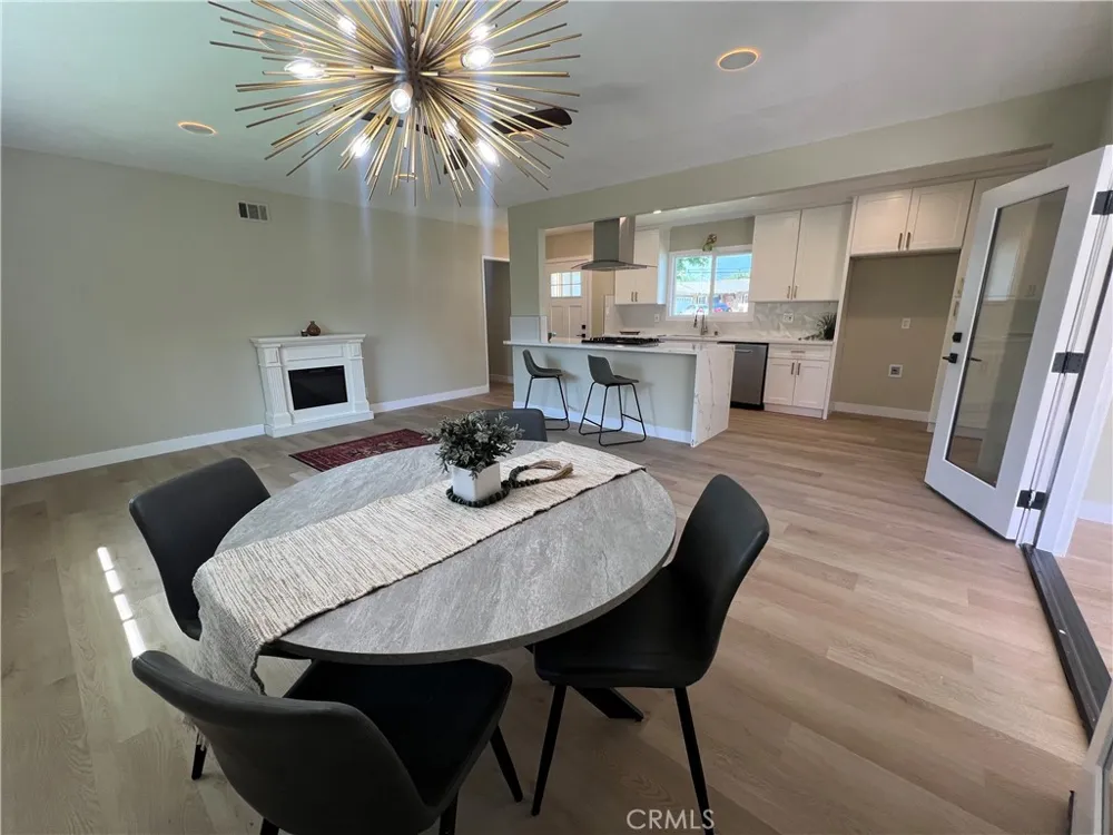 138 Elizabeth Lane Upland, CA 91786