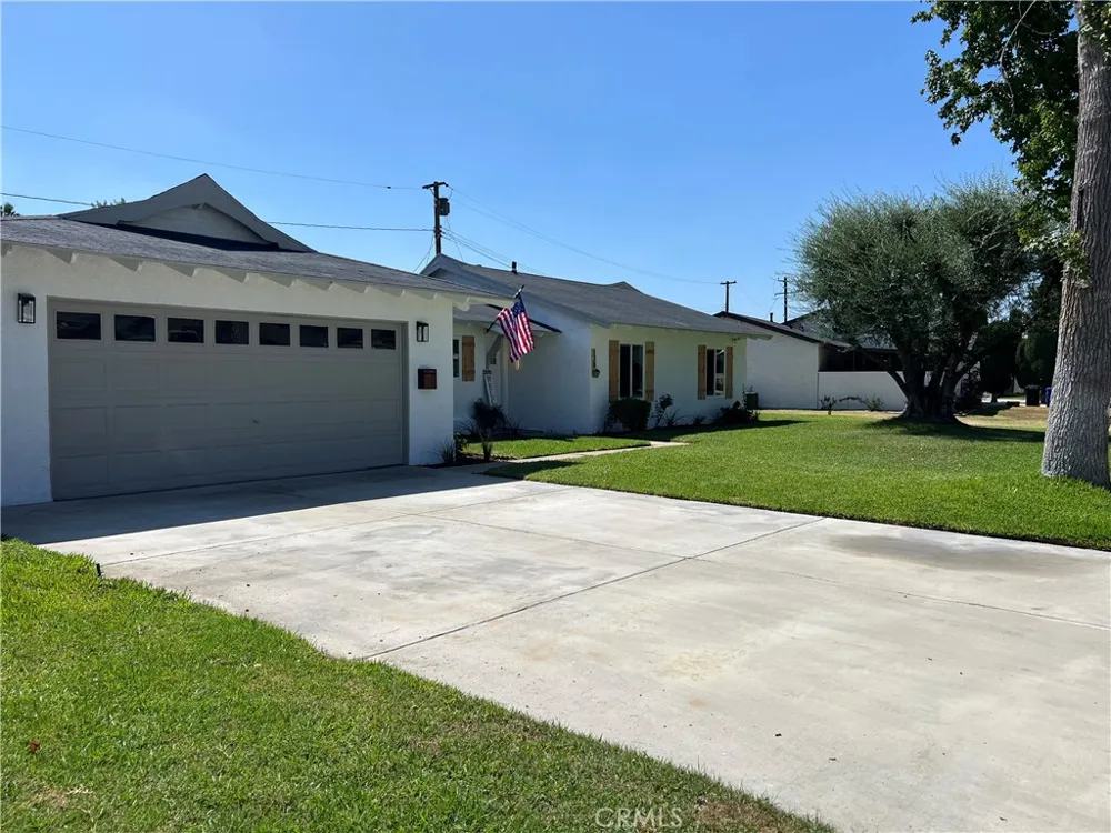 138 Elizabeth Lane Upland, CA 91786