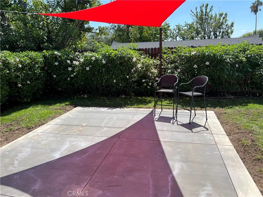 138 Elizabeth Lane Upland, CA 91786