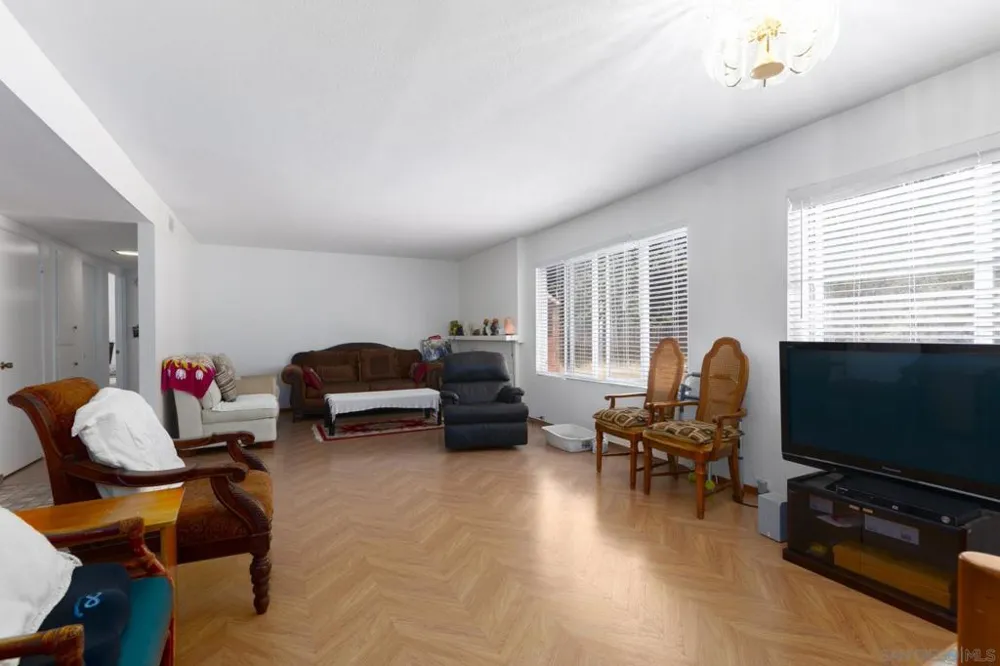 4807 Campanile Drive San Diego, CA 92115
