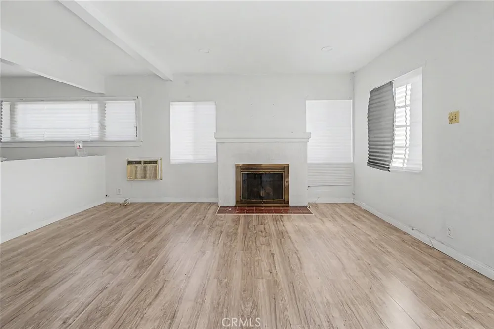 2829 S Rimpau Los Angeles, CA 90016