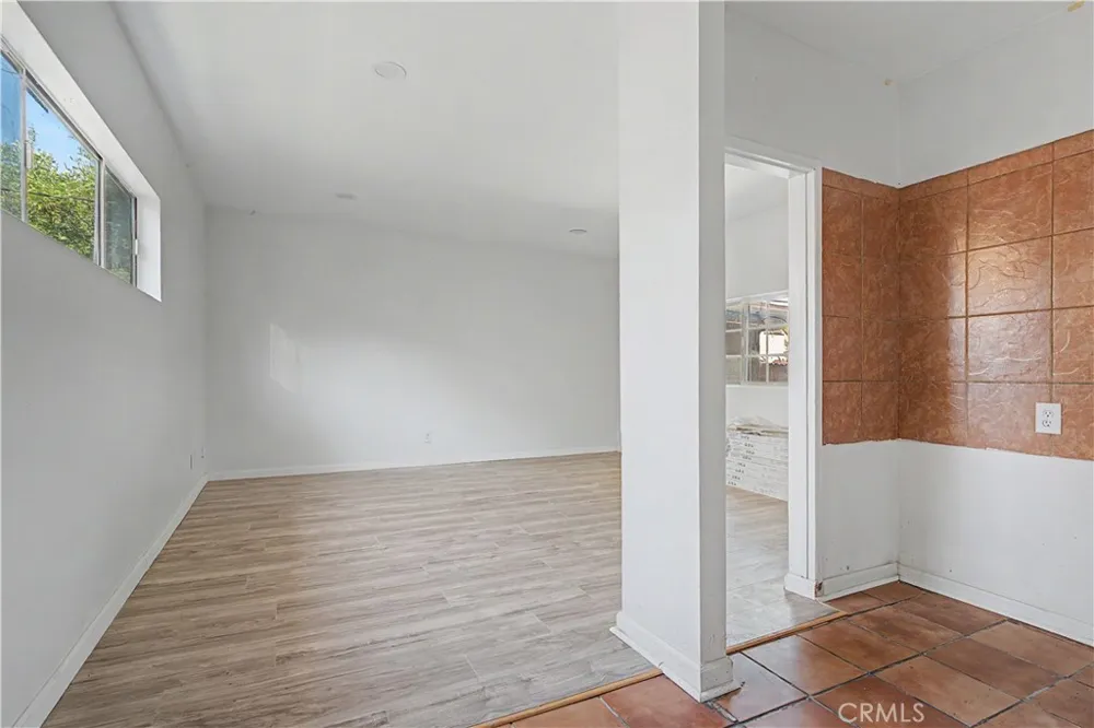 2829 S Rimpau Los Angeles, CA 90016
