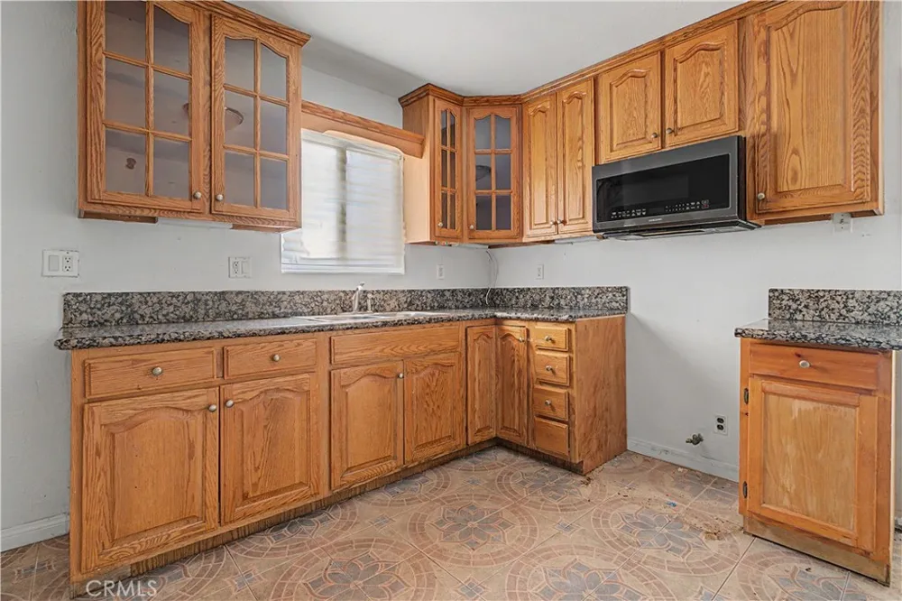 2829 S Rimpau Los Angeles, CA 90016