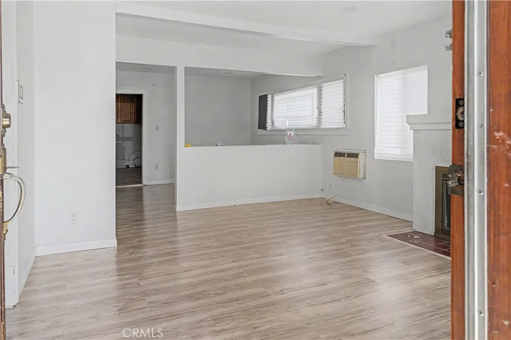 2829 S Rimpau Los Angeles, CA 90016