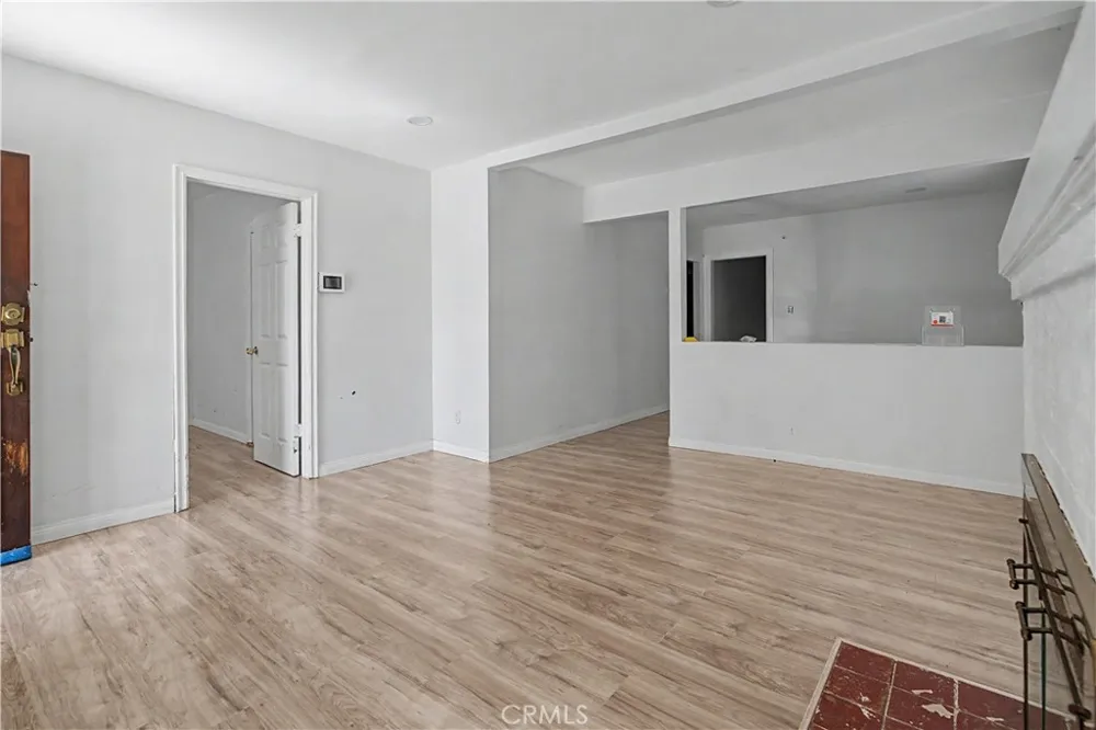 2829 S Rimpau Los Angeles, CA 90016